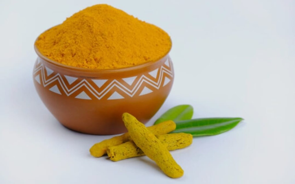 Turmeric whole and powder
